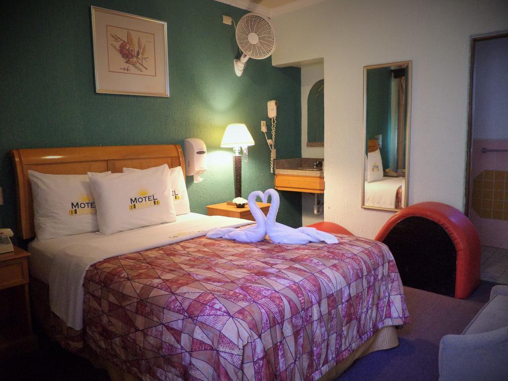 Hotel Diaz Τιχουάνα Δωμάτιο φωτογραφία