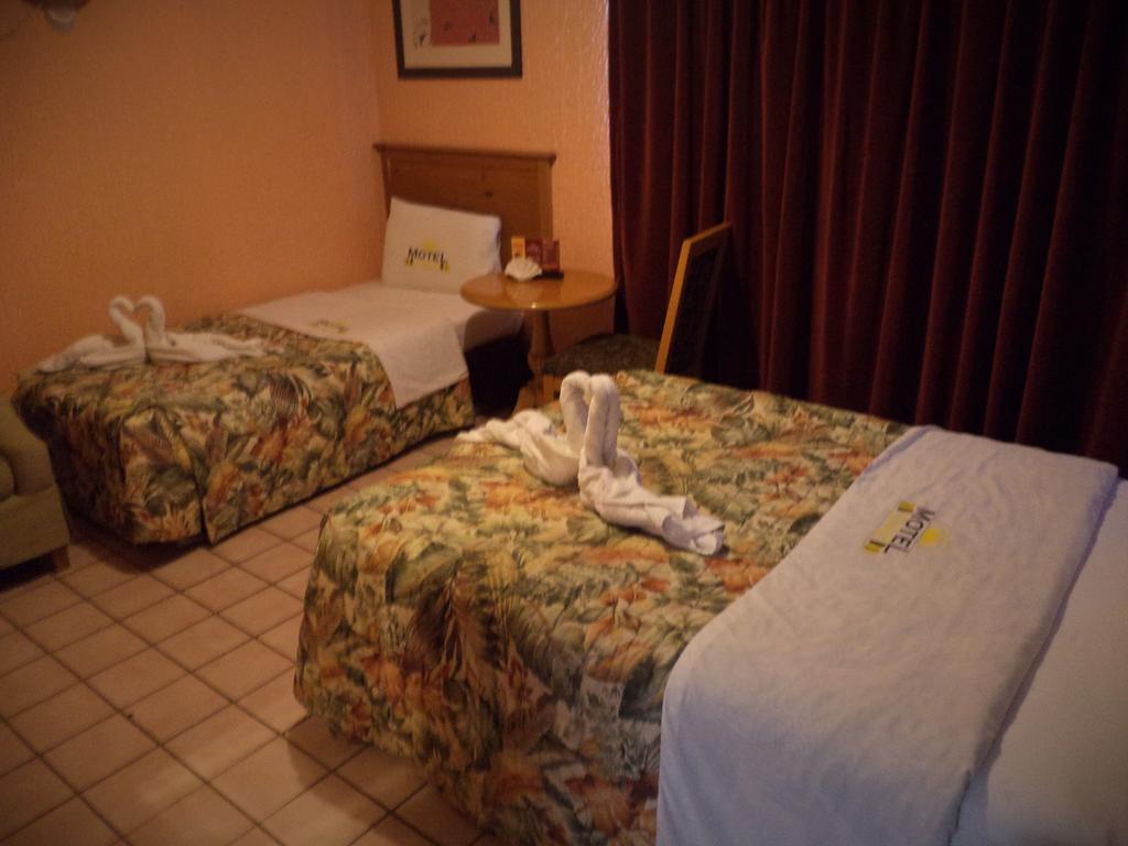 Hotel Diaz Τιχουάνα Δωμάτιο φωτογραφία
